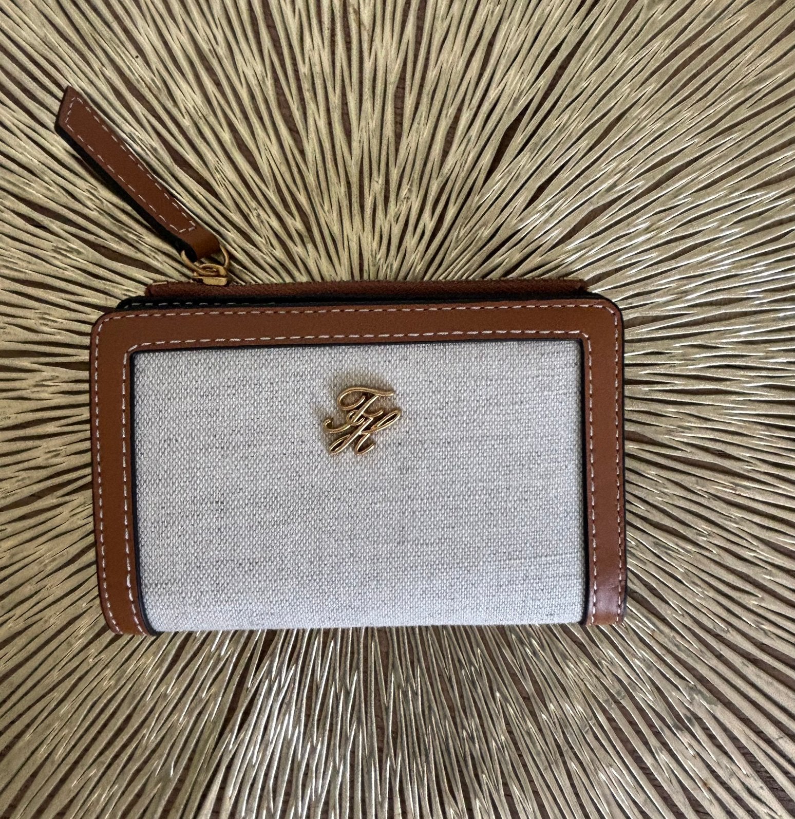 Canvas wallet Tommy Hilfiger, Sieraden, Tassen en Uiterlijk, Portemonnees, Ophalen of Verzenden, Zo goed als nieuw, Beige, Overige merken