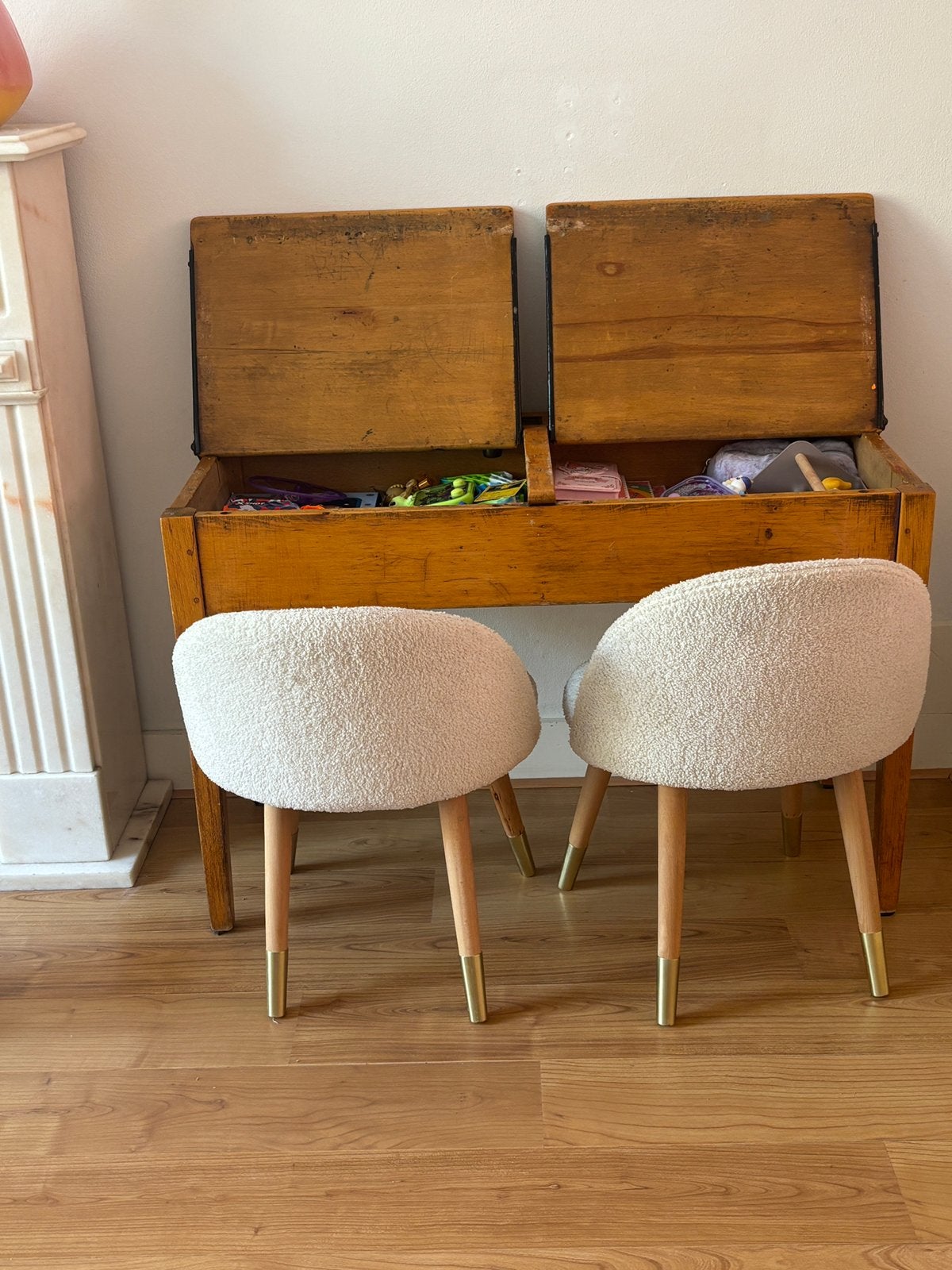 Kinderbureau vintage lessenaar, Kinderen en Baby's, Kinderkamer | Tafels en Stoelen, Ophalen, Zo goed als nieuw, Tafel(s) en Stoel(en)