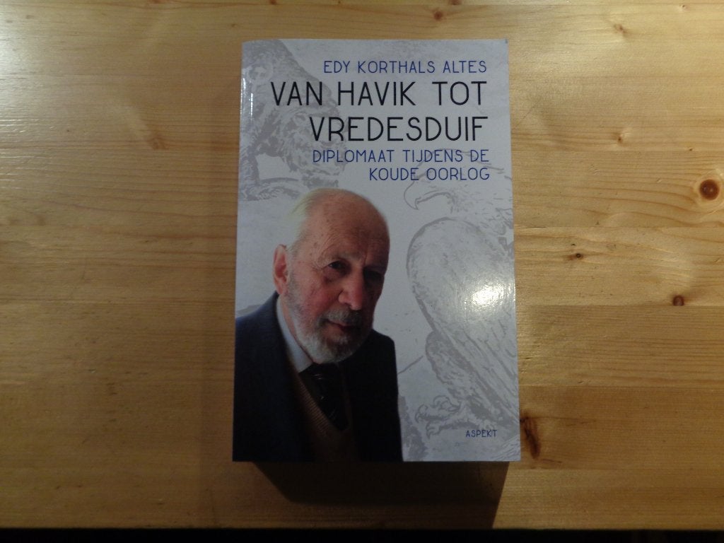 Edy Korthals Altes - Van Havik tot vredesduif, Ophalen, Zo goed als nieuw, Politiek en Staatkunde, Nederland