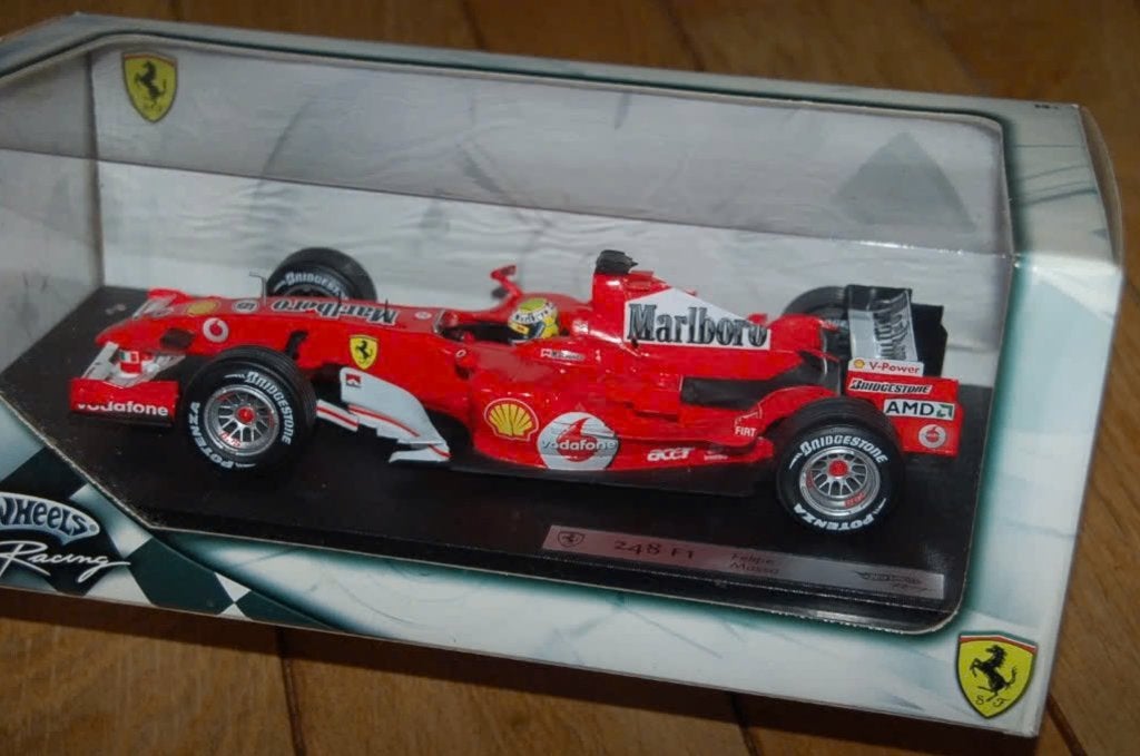 1:18 FERRARI 248 F1 Marlboro Felipe Massa Hotwheels WRH, Verzenden, Zo goed als nieuw, Auto, Hot Wheels