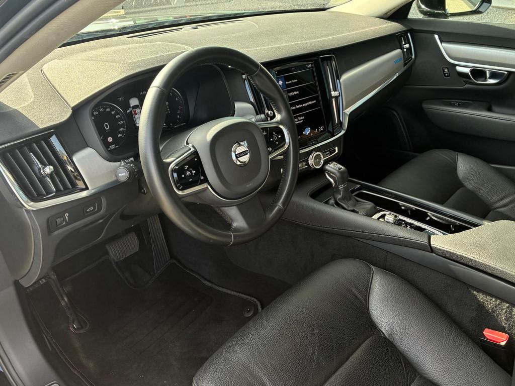 Volvo S90 2.0 T4 Momentum | Leder | Parkeersensor | ACC | Ap, 15 km/l, Gebruikt, 1969 cc, Zwart