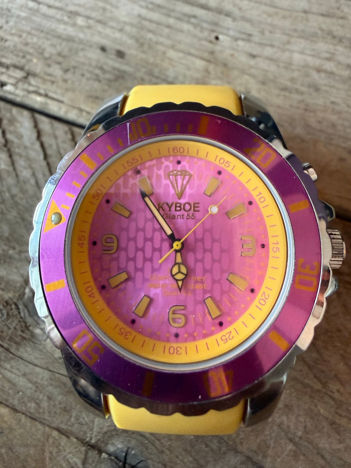 Kyboe Giant 55 Polshorloge - Geel/Paars, Sieraden, Tassen en Uiterlijk, Horloges | Heren, Overige merken, Gebruikt, Staal, Polshorloge