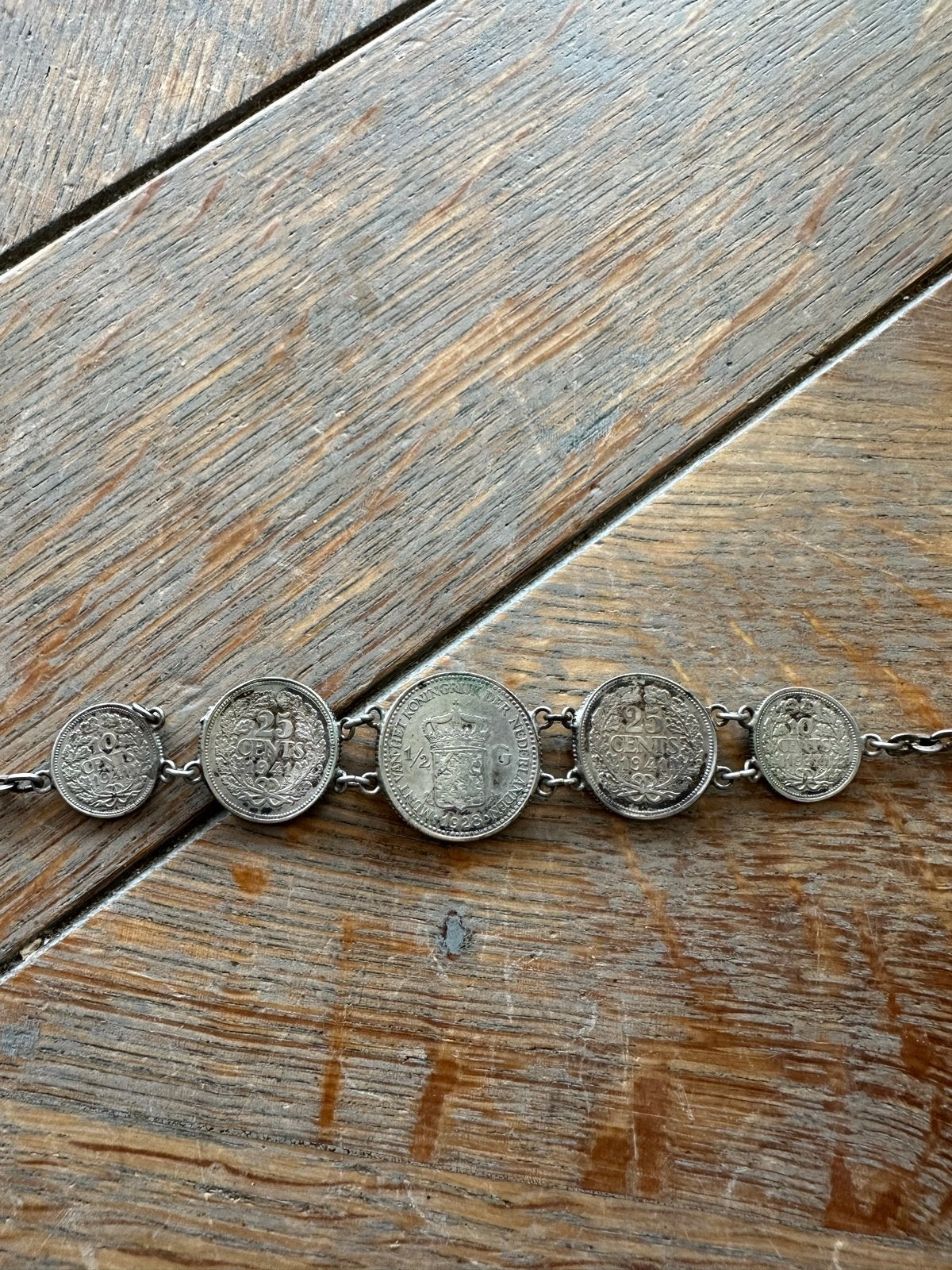 Vintage zilveren armband met munten, Ophalen, Gebruikt, Zilver