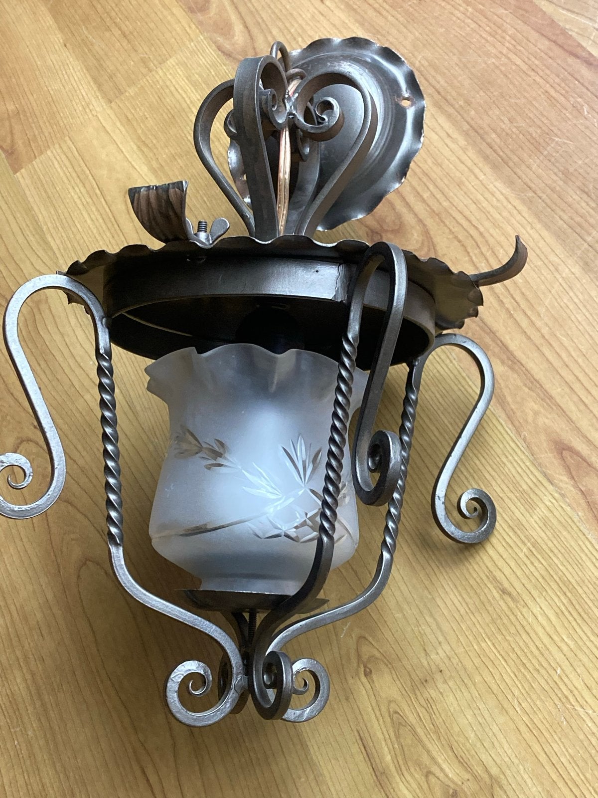 Smeedijzeren hanglamp, Huis en Inrichting, Lampen | Hanglampen, Ophalen of Verzenden, Zo goed als nieuw, Glas, E27 (groot)