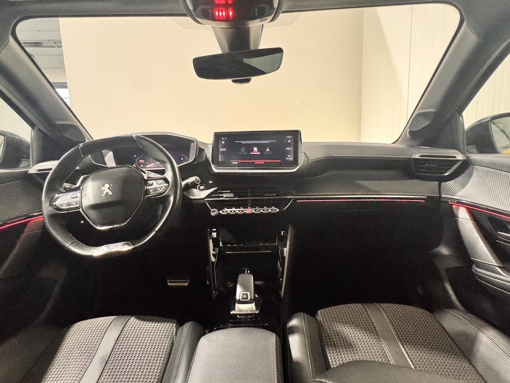 Peugeot 208 1.2 Pure Tech GT Line|PANO|360 CAMERA|LANE ASSIS, Auto's, 101 pk, Gebruikt, Met garantie (alle), Geel