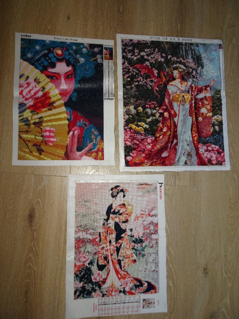 3 Diamond painting schilderijen met Aziatische dames, Nieuw, 125 cm of meer, Ophalen of Verzenden, Schilderij