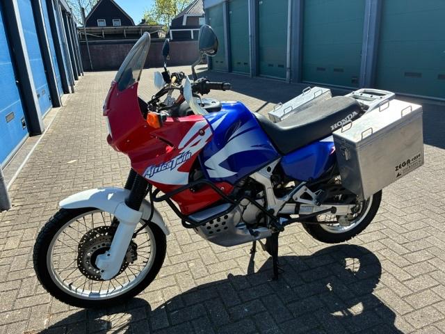 HONDA XRV 750 AFRICA TWIN BOUWJAAR 2002, Motoren, Motoren | Honda, 750 cc, 2 cilinders, Occasion, Motorrijbewijs A