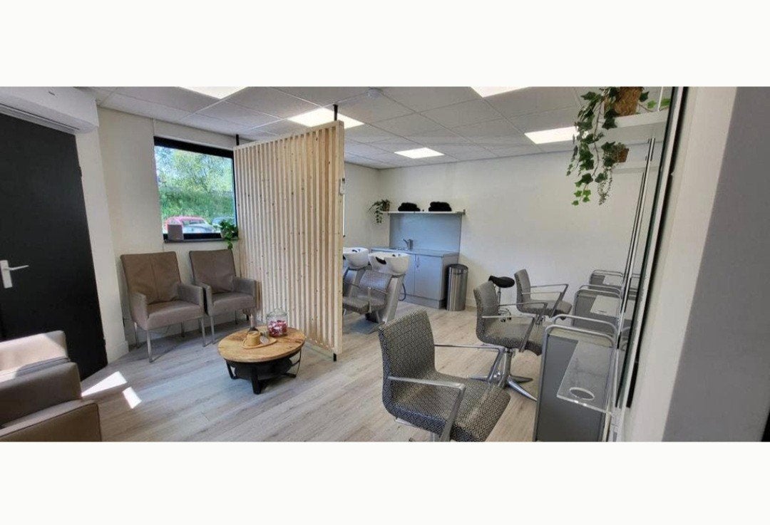 Kapsalon ter overname in Almere  voor € 5000,00, Zonder afspraak, Dreadlocks of Vlechten