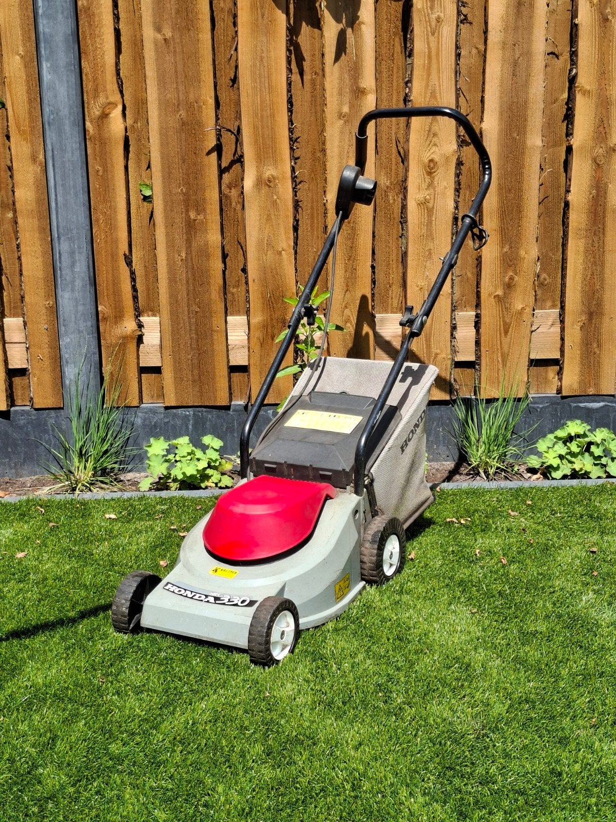 Elektrische grasmaaier Honda 330 - Goede staat, Honda, Gebruikt, Elektrische grasmaaier, Ophalen of Verzenden