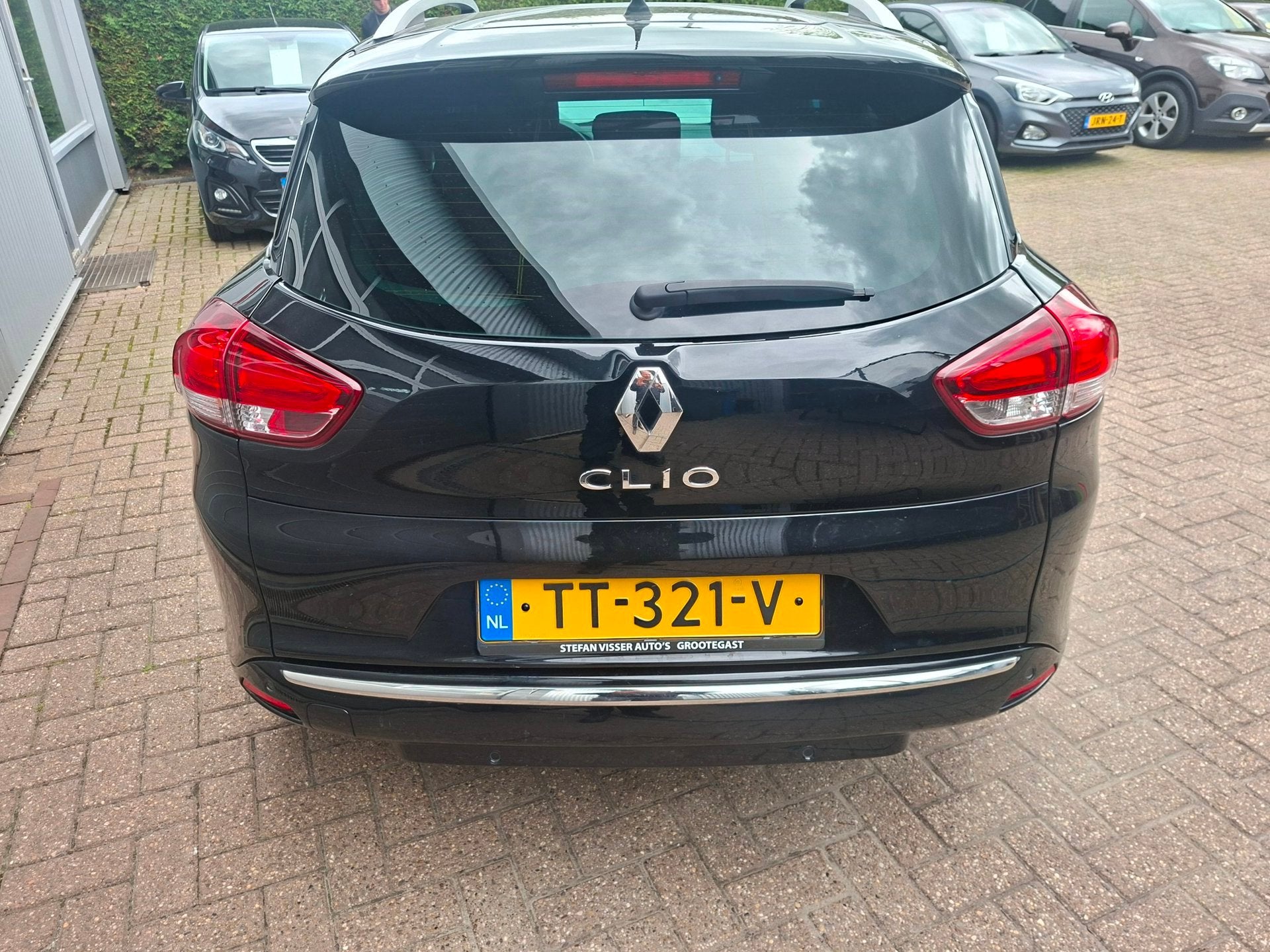 Foto 9 van Renault Clio 0.9 TCe Limited PDC Navi Airco Cruise Isofix