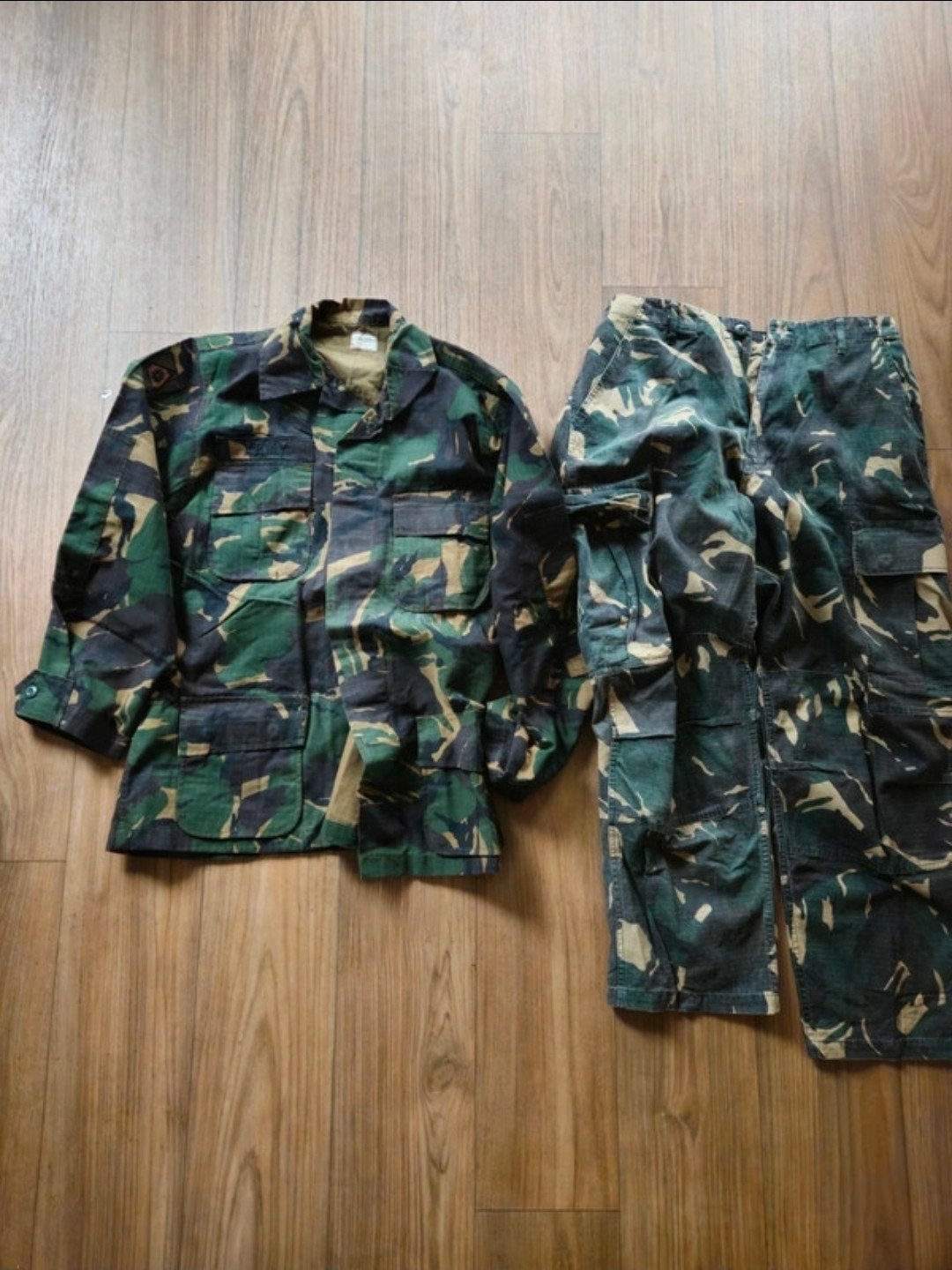 Filipijns dpm uniform set, Verzamelen, Militaria | Algemeen, Ophalen of Verzenden, Landmacht, Azië, Kleding of Schoenen