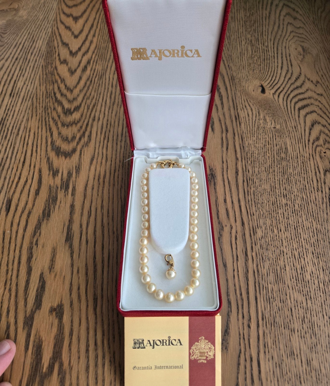 Majorica parelketting met hanger in originele doos, Beige, Nieuw, Ophalen of Verzenden, Overige materialen