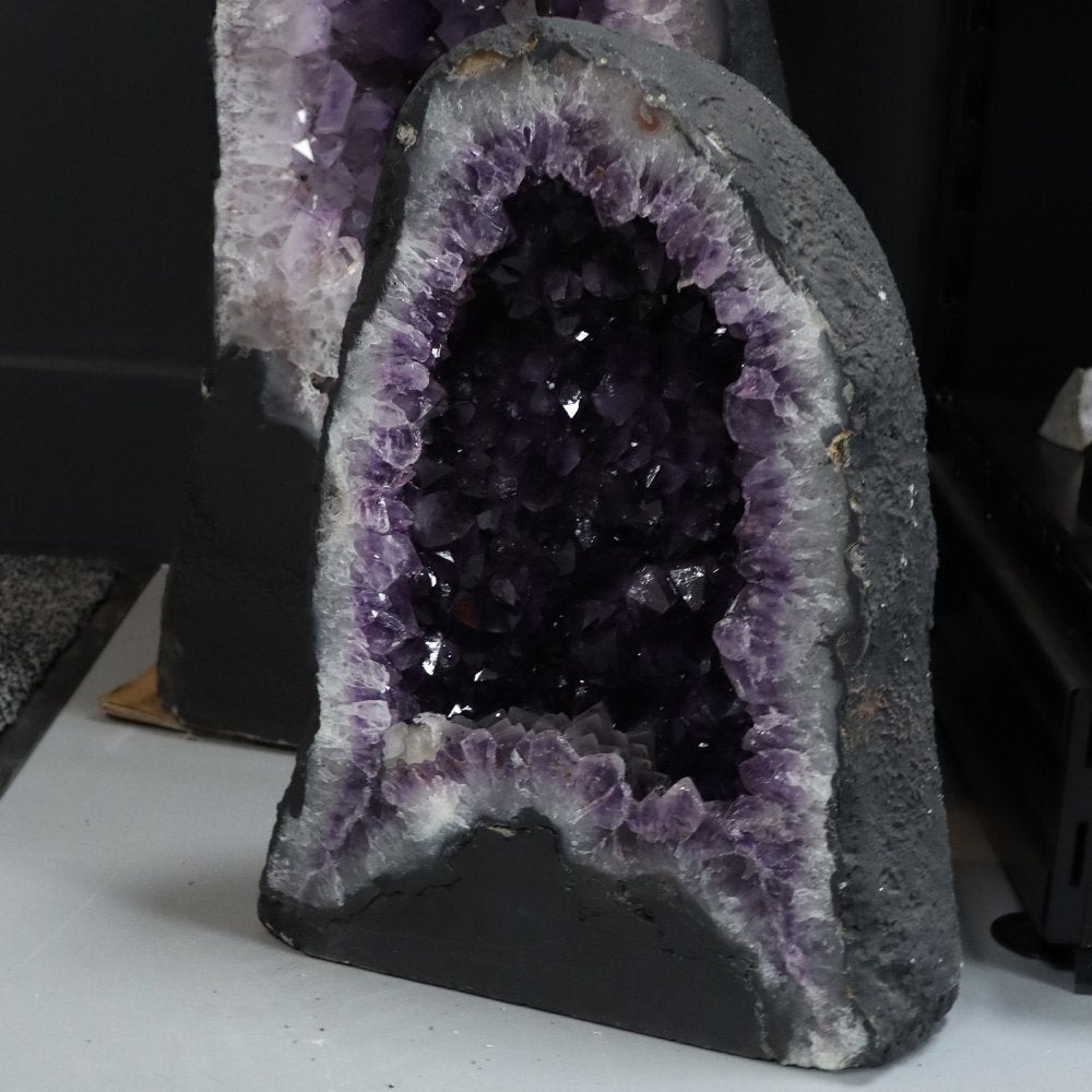 Amethist edelsteen - Natuursteen - Amethist op standaard, Sieraden, Tassen en Uiterlijk, Edelstenen, Kouwehoek 1b, Cave & Garden