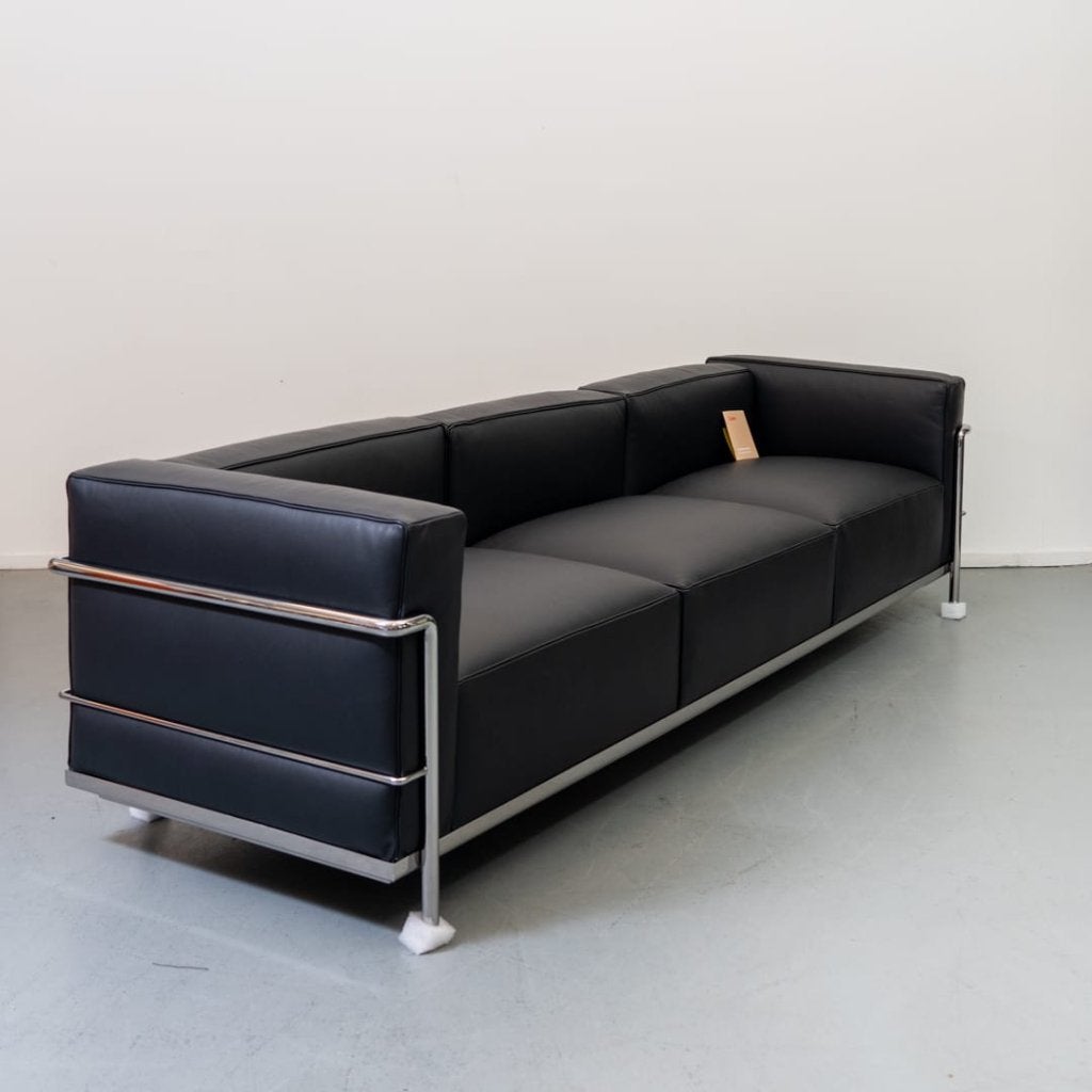 Cassina Le Corbusier LC3 Bank 3-Zits Zwart Leer, Niet ingevuld, Nieuw, Niet ingevuld, Niet ingevuld