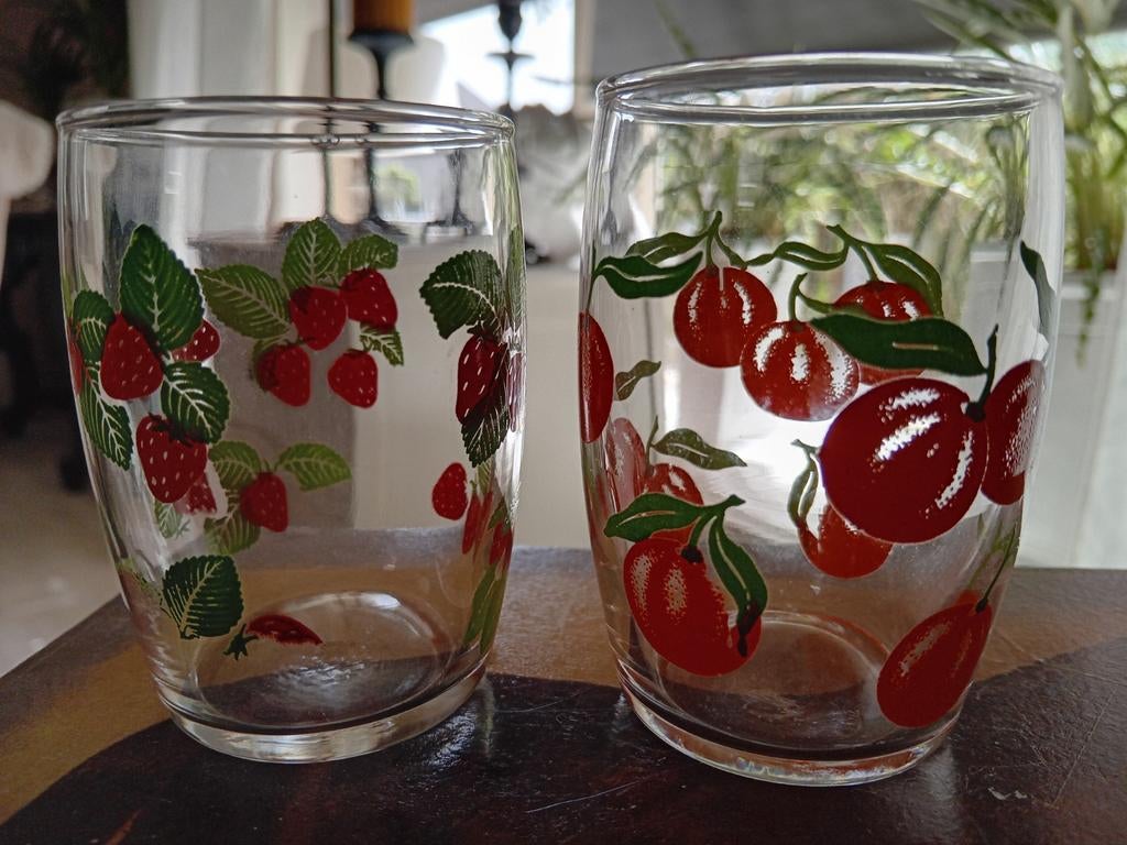 Vintage Glazen met Fruitprint - Aardbeien & Pruimen, Ophalen of Verzenden