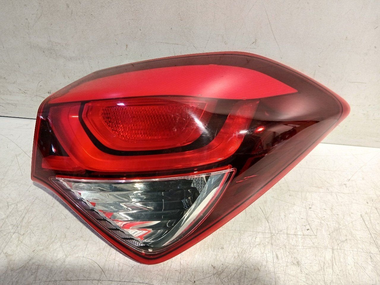Achterlicht carrosserie rechts Hyundai i20, Onderdelen@venauto.nl, Van der Ven Autorecycling B.V., Gebruikt, Ettenseweg 76, 4706 PB Roosendaal, The Netherlands