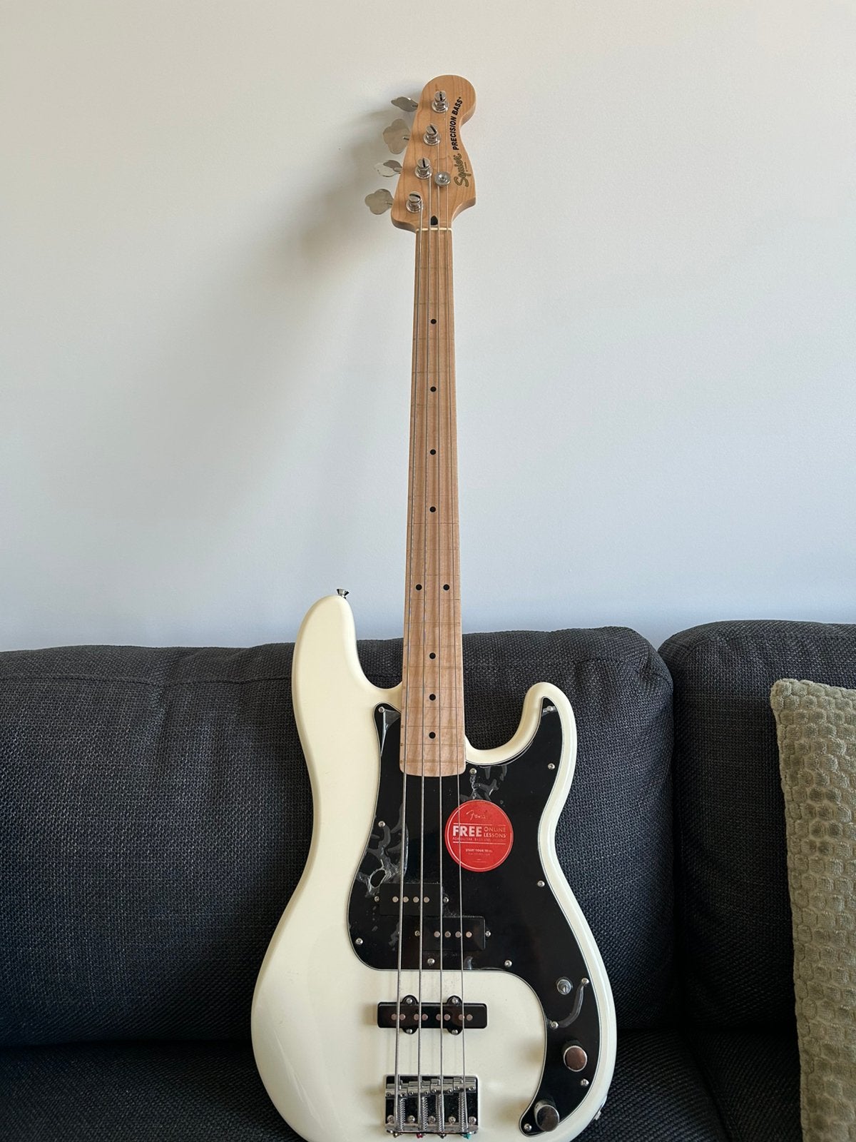 DIY fretless Squier Affinity P Bass MN PJ OW, Ophalen, Zo goed als nieuw