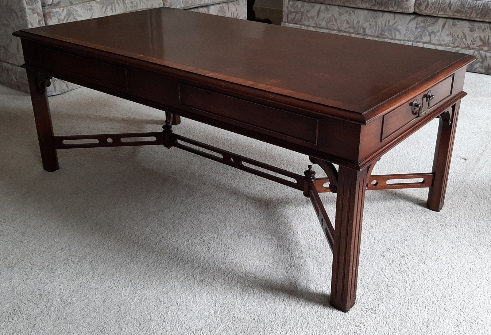 Klassieke salontafel 'The Return Collection', Ophalen