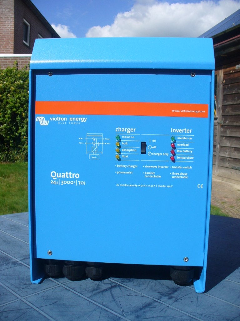 Victron Quattro 24/3000/70 omvormer/lader 2 AC in/uitgangen, Ophalen of Verzenden, Gebruikt, Kabel of Apparatuur