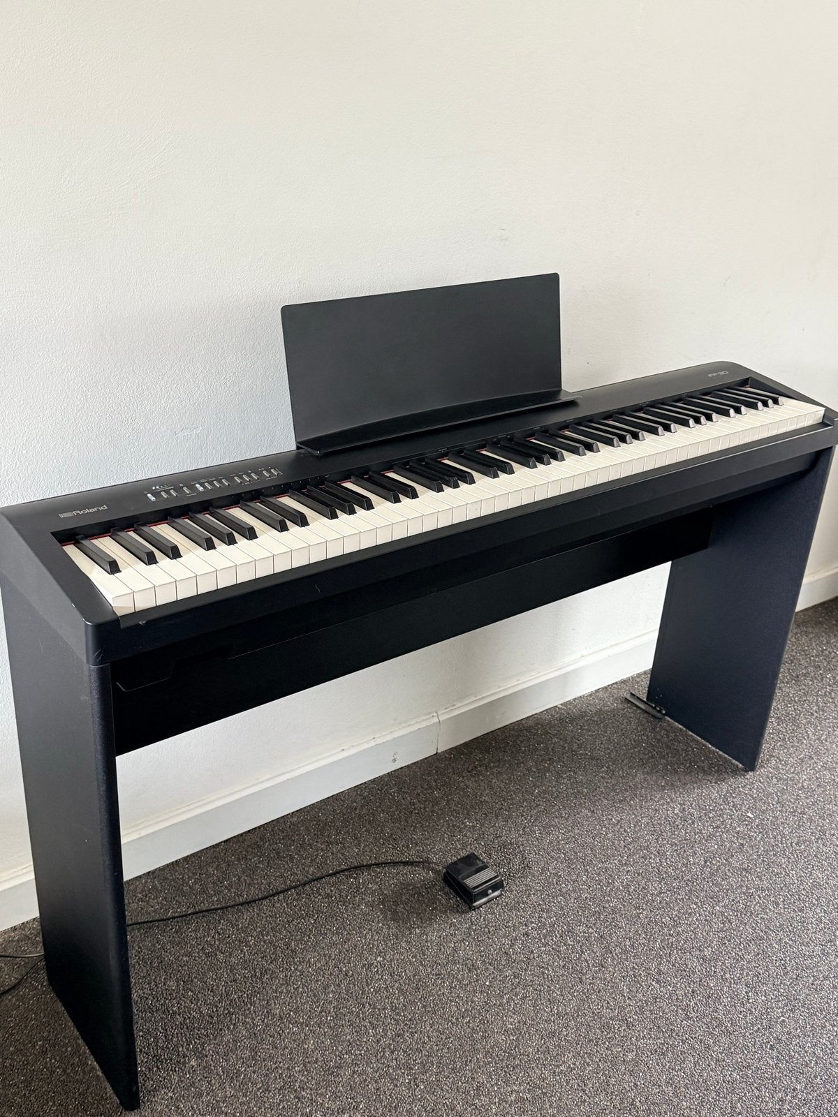 Roland FP-30 Digitale Piano - Zwart, Muziek en Instrumenten, Piano's, Ophalen, Zwart, Digitaal, Zo goed als nieuw
