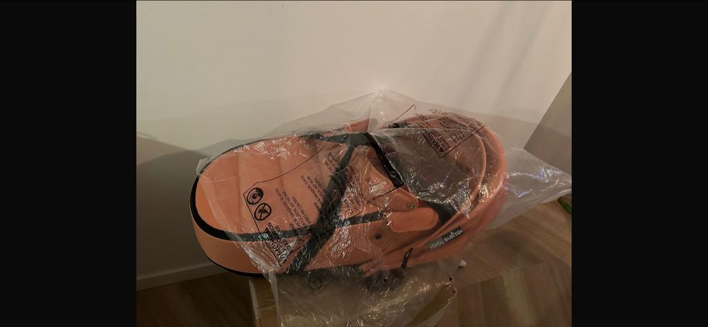 Babyzen Yoyo reiswieg / bassinet roze, Gebruikt, Ophalen of Verzenden, Met reiswieg, Kinderwagen