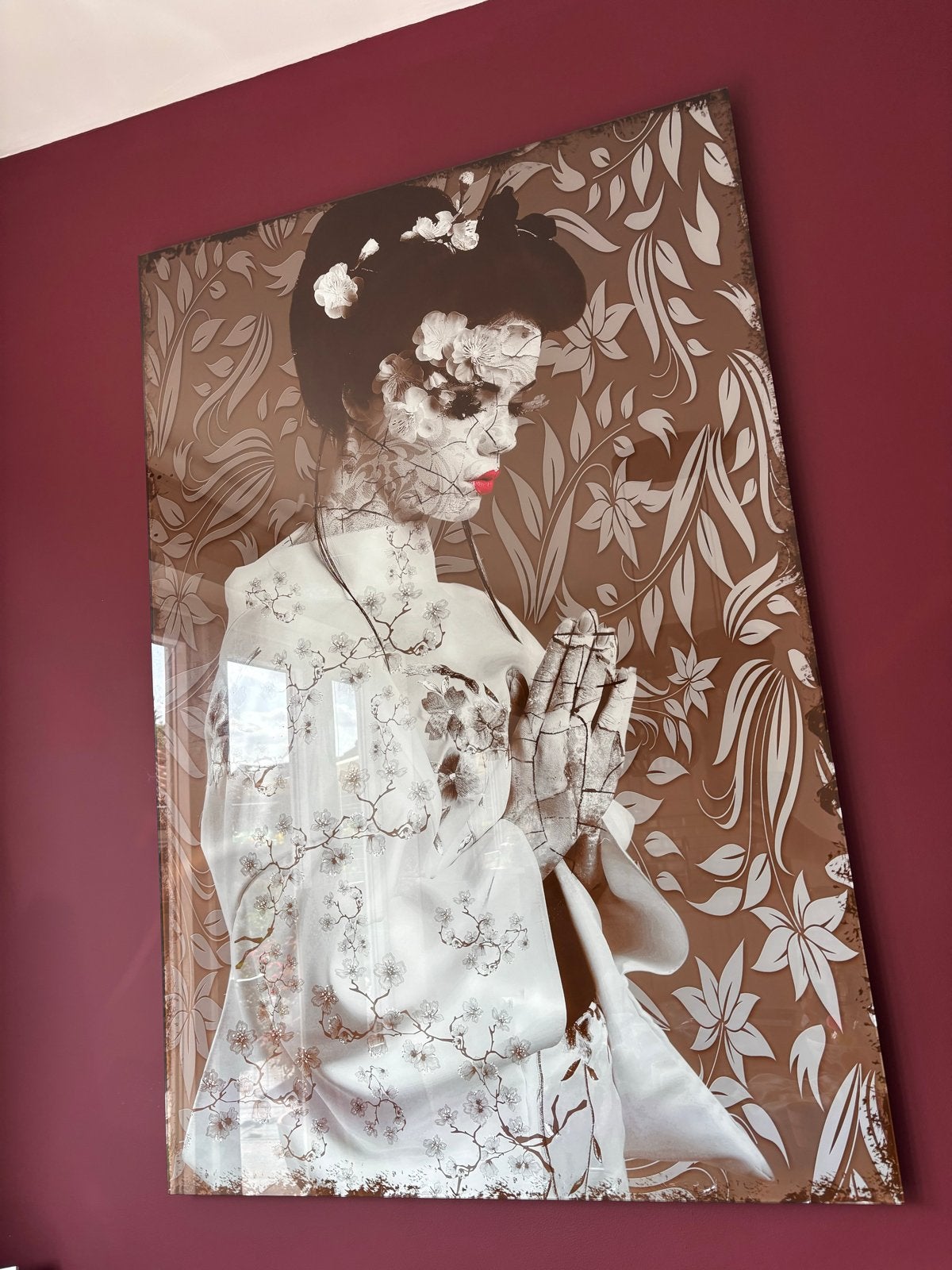 Japans glasplaat schilderij van Geisha met bloesem, Ophalen, Glas, Achter glas, Figuren