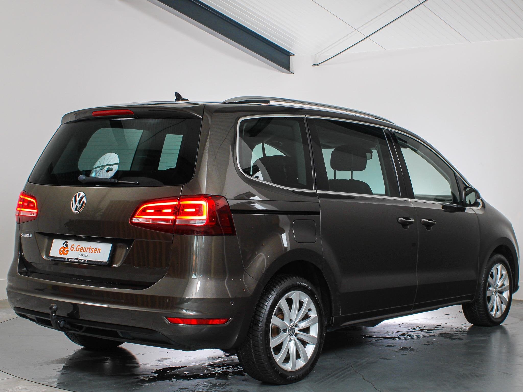 Volkswagen Sharan 1.4 TSI Highline Apple Carplay, Trekhaak,, Auto's, Dealer onderhouden, 15 km/l, 4 cilinders, 7 stoelen