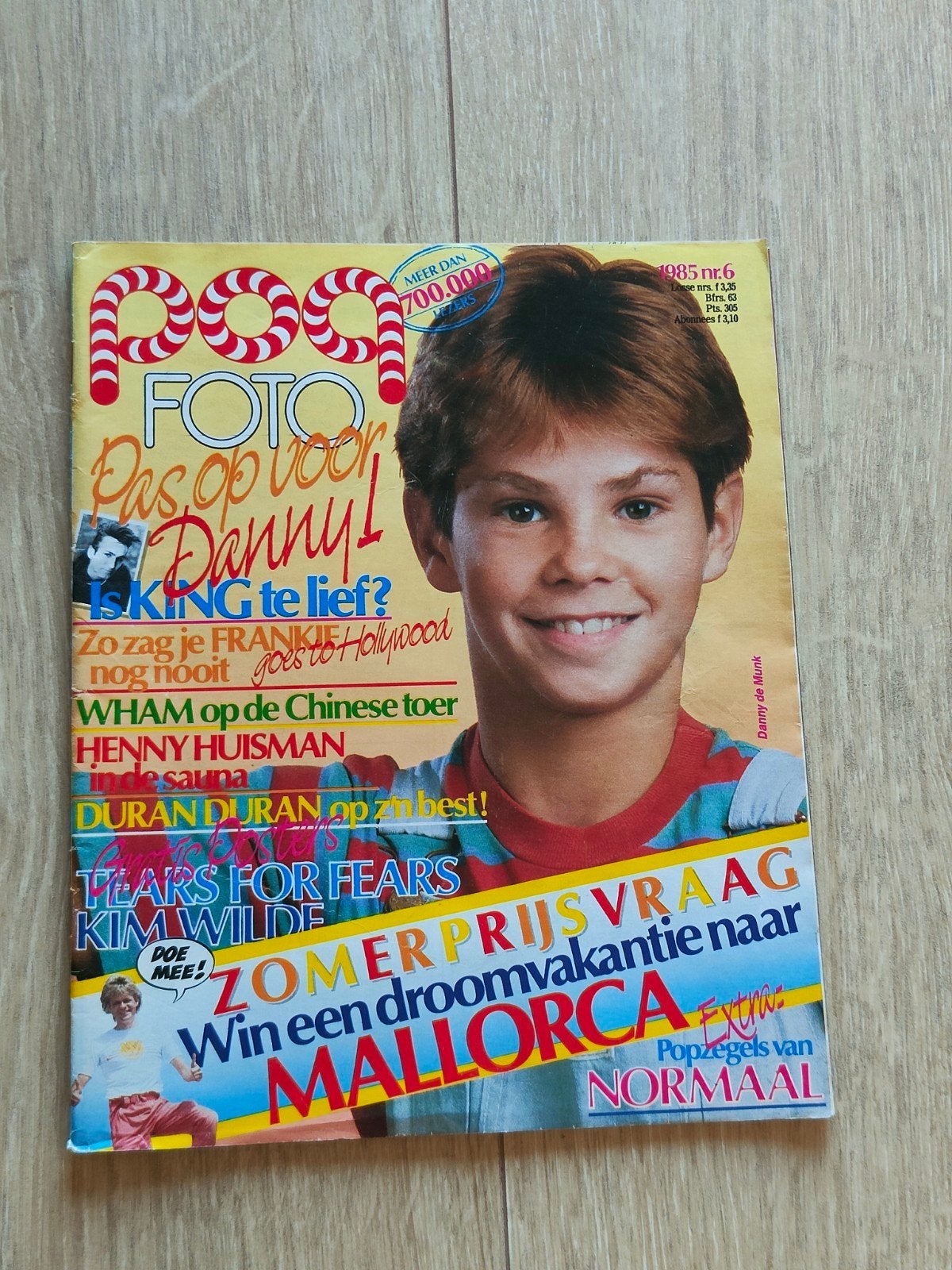 Popfoto 1985 nr. 6. Compleet met poster en popzegels Normaal, Verzamelen, Ophalen of Verzenden, 1980 tot heden, Nederland, Tijdschrift
