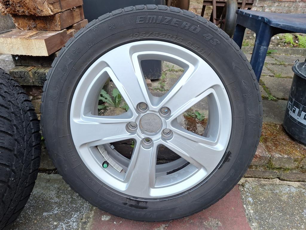 Lichtmetalen Velgen 5x100 57.1 met all seasons 195/55R15, Auto-onderdelen, Banden en Velgen, Ophalen, Gebruikt, 15 inch, Banden en Velgen