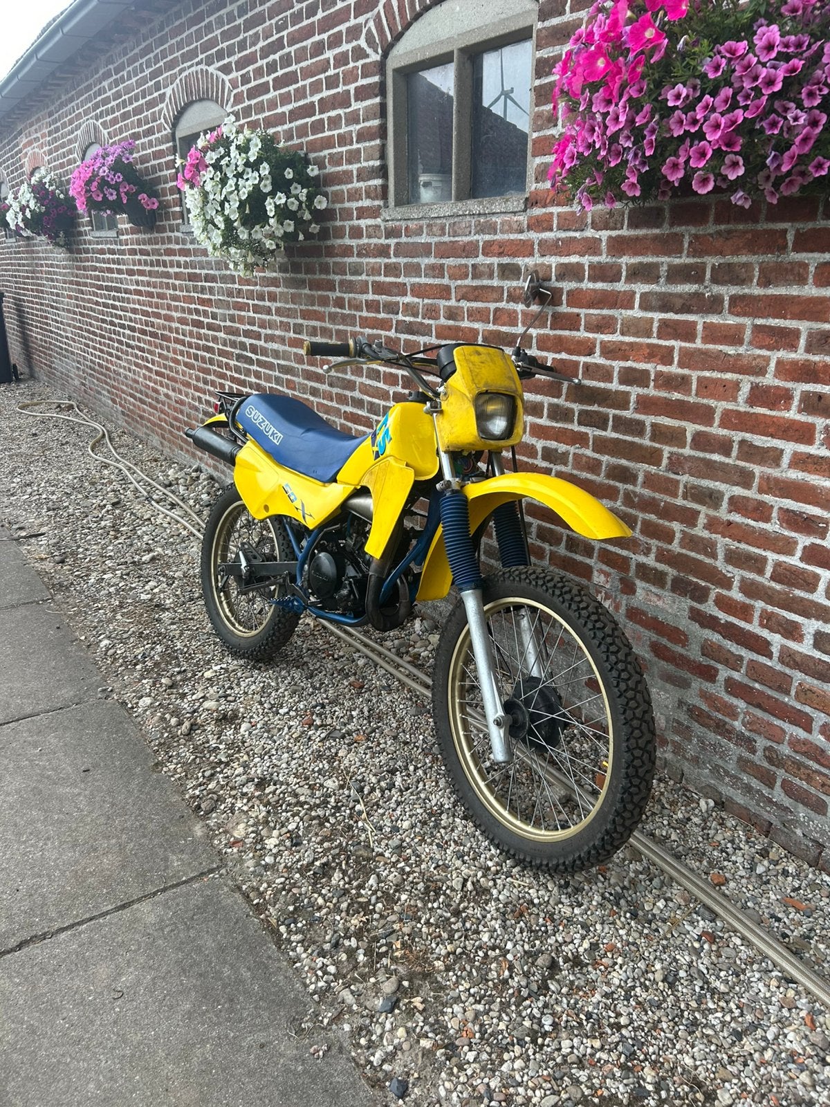 Suzuki ts50x met kenteken, Fietsen en Brommers, Brommers | Crossbrommers, Zo goed als nieuw, Suzuki, Ophalen