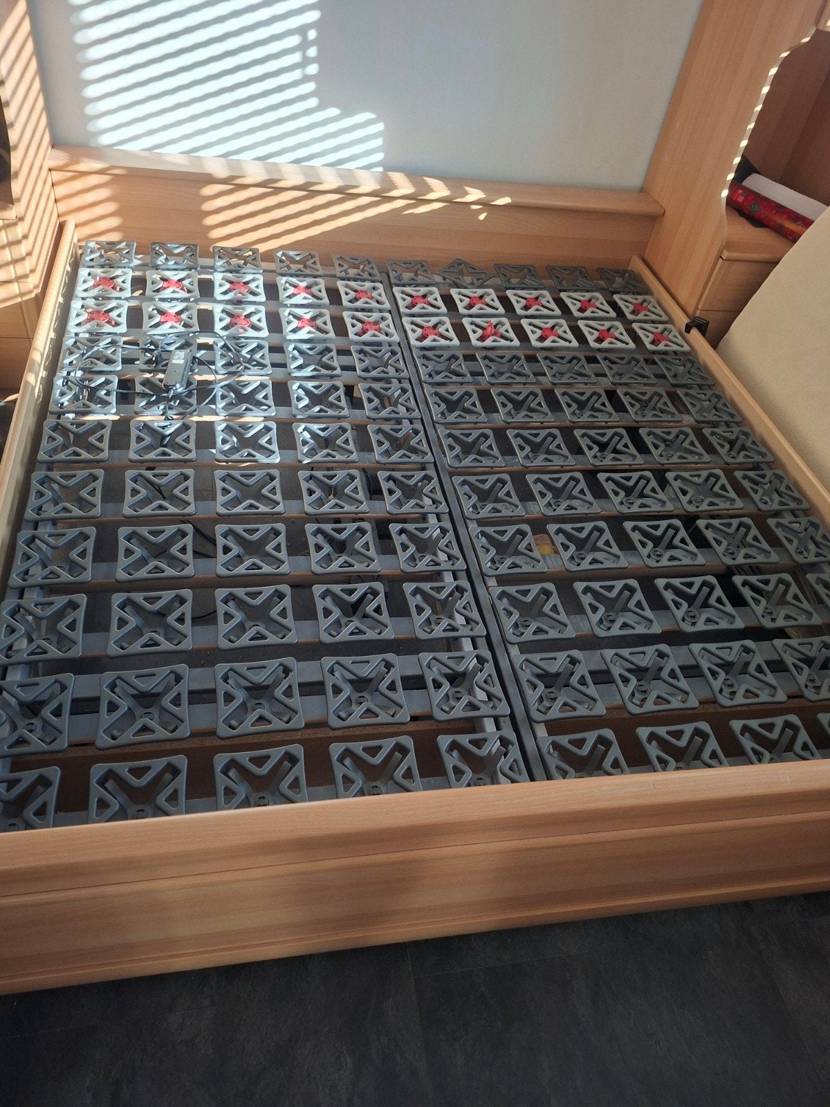 2x Bosflex elektrische schotel bedbodems, Ophalen, 200 cm, 90 cm