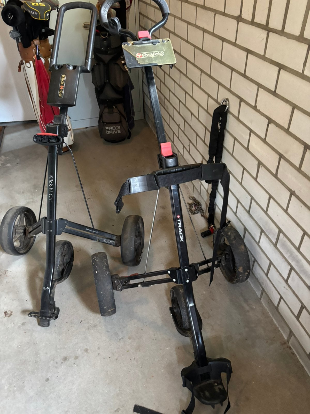 2 sets golf uitrustingen( d. h ), Ophalen, Gebruikt, Set