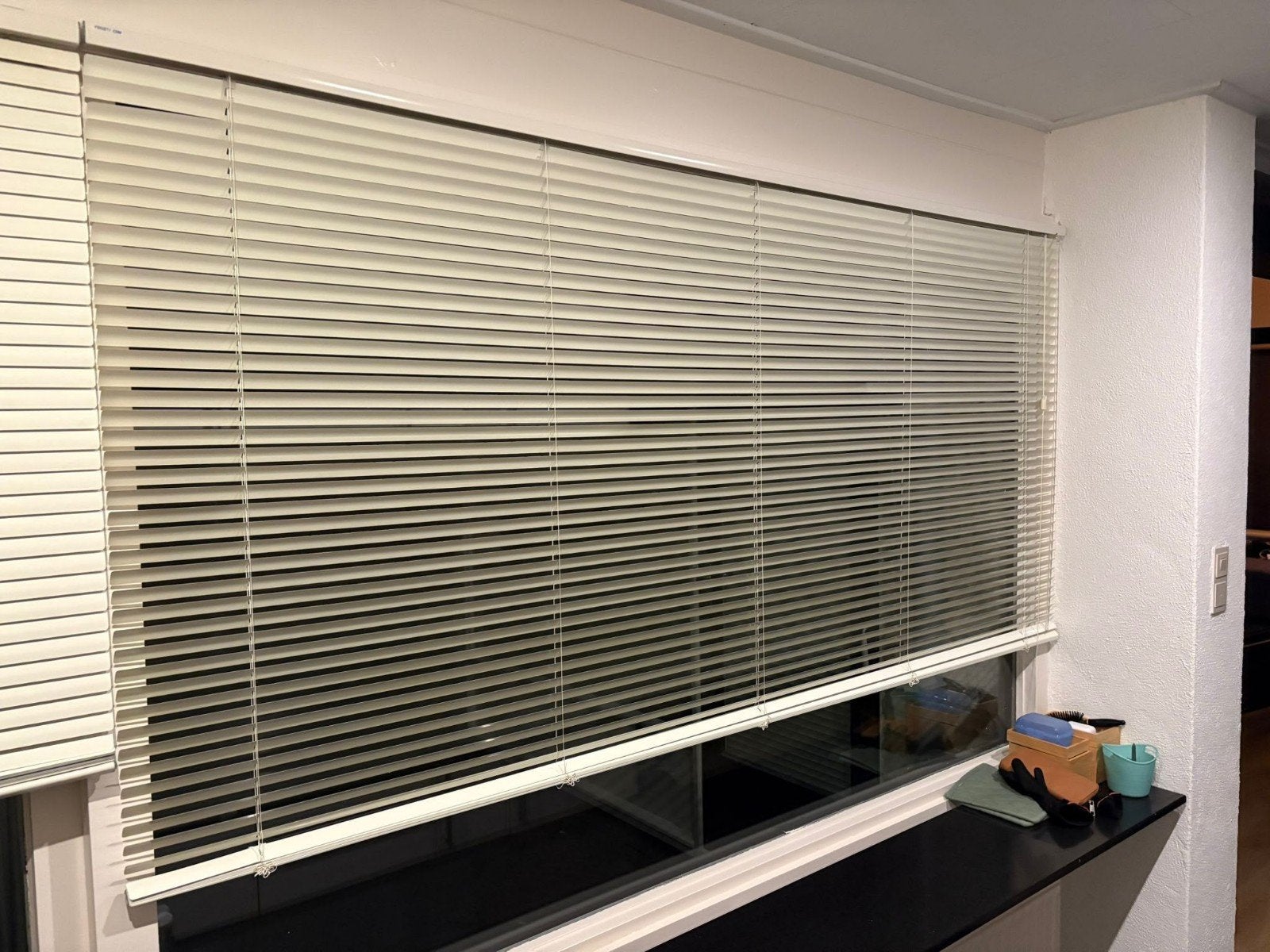Luxaflex, Ophalen, Wit