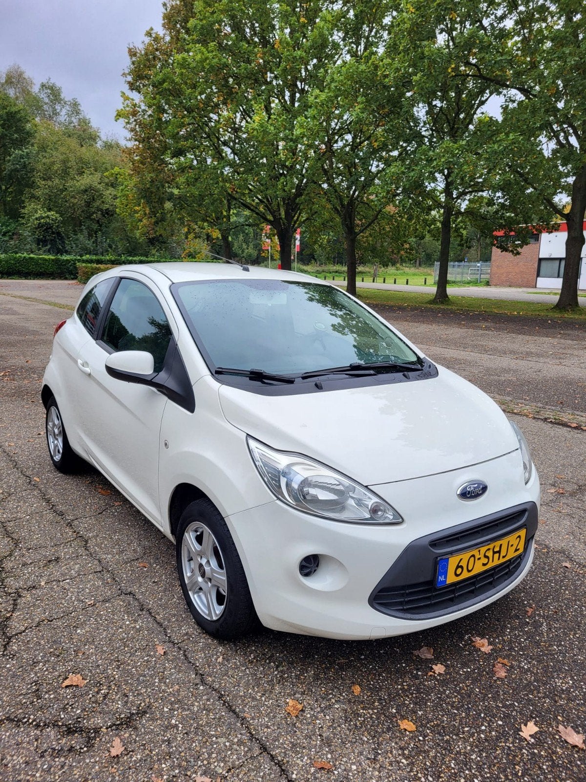Ford Ka 1.2 69pk 2011 Wit, Auto's, Voorwielaandrijving, 1242 cc, 4 cilinders, 4 stoelen