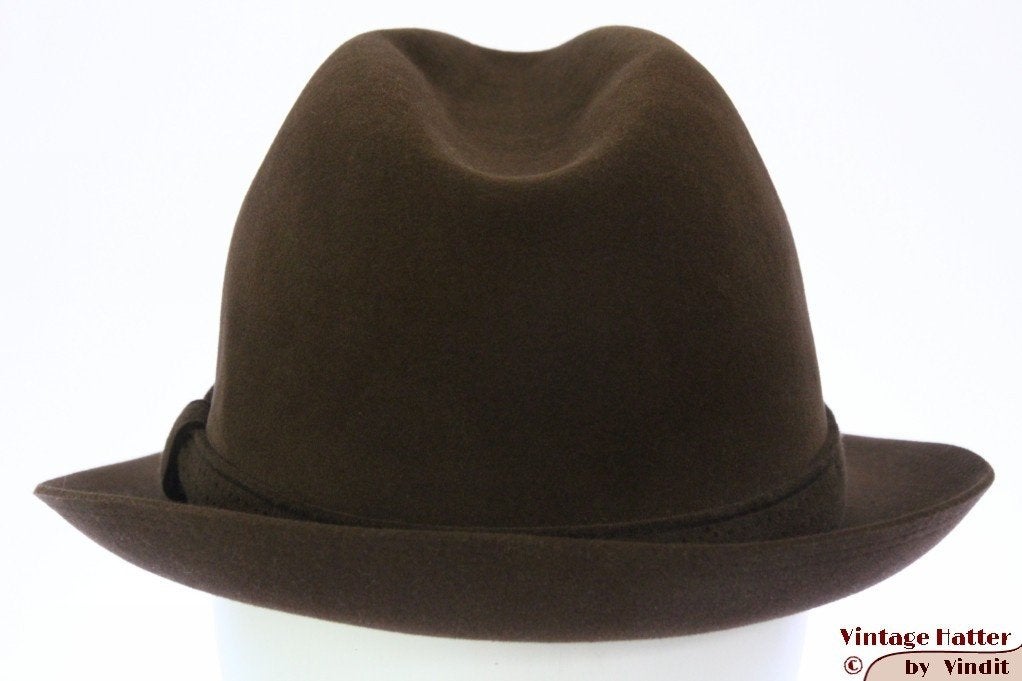 Vintage Gleufhoed Wegener bruin 56 ZGAN gratis verzenden NL, Wegener, Hoed, Ophalen of Verzenden, 57 cm (M, 7⅛ inch) of minder