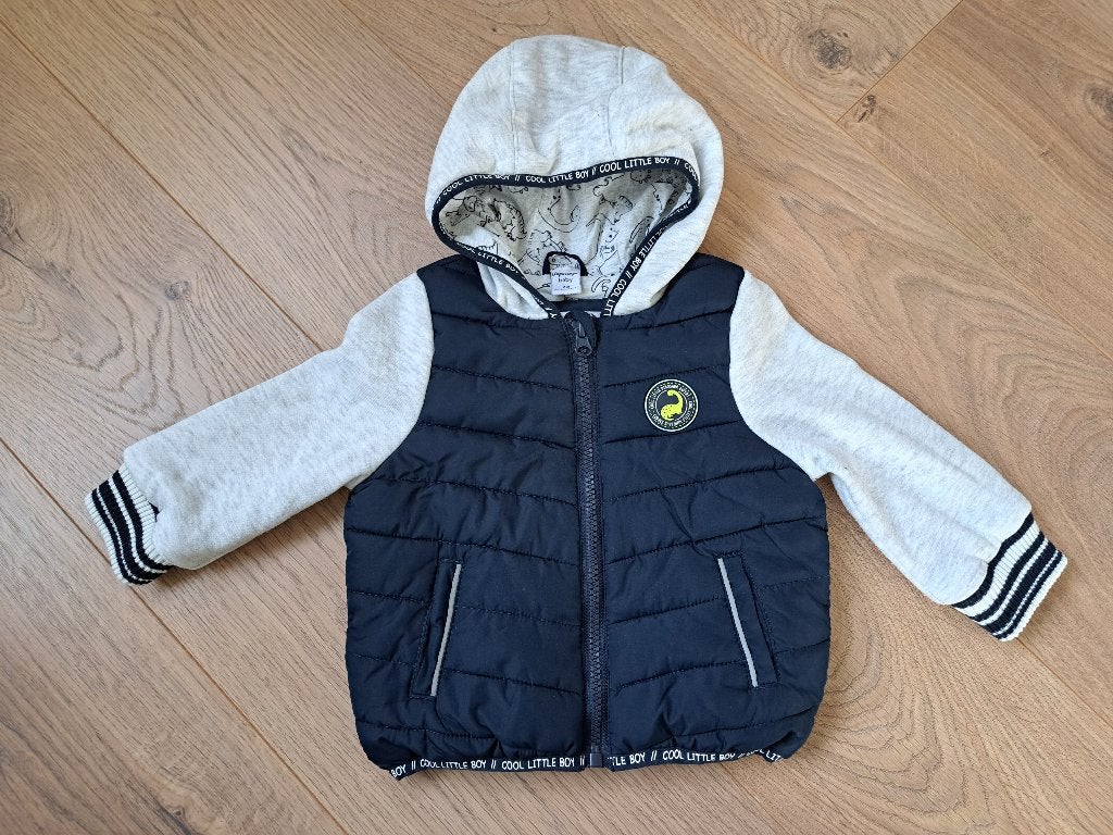 Heerlijk warme blauwe winterjas jongen maat 74 - GOED DOEL, Kinderen en Baby's, Ophalen of Verzenden, Zo goed als nieuw, Dopodopo
