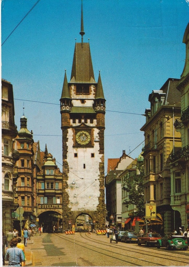 Duitsland, Freiburg met auto's VW Kever Cabrio, Mercedes SLC, Ophalen of Verzenden, 1960 tot 1980, Duitsland