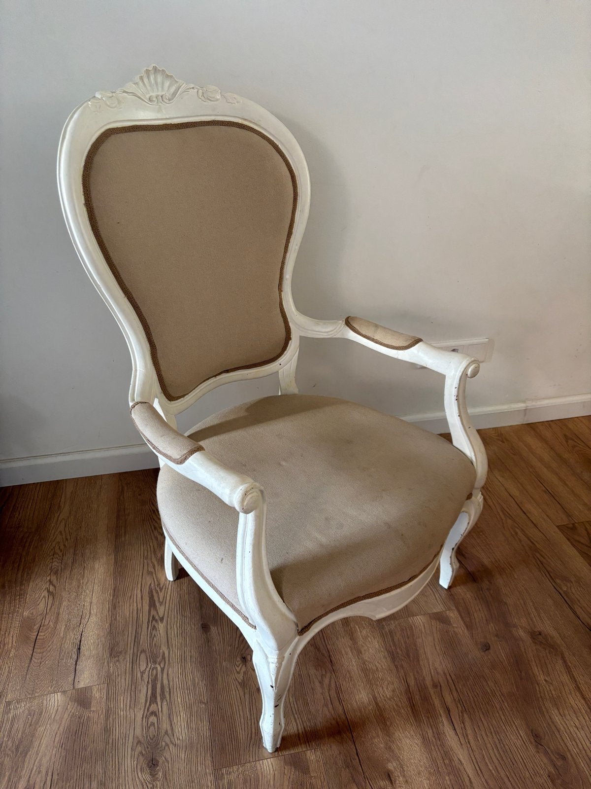 Antieke fauteuil in Lodewijk XVI-stijl, Ophalen