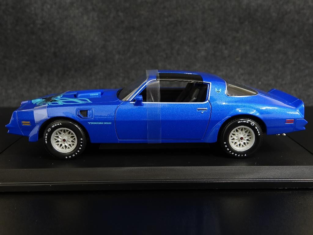 Maisto 1:18 1978 Pontiac Firebird Trans Am metallic blauw, Hobby en Vrije tijd, Modelauto's | 1:18, Maisto, Auto, Onbekend, Nieuw