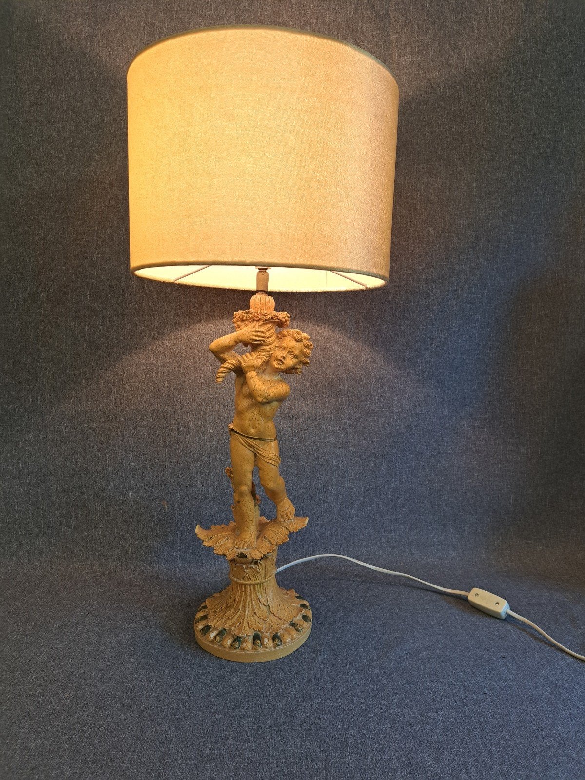 Vintage tafellamp vrouwfiguur – klassiek & bijzonder
Bijzond, Antiek en Kunst, Ophalen of Verzenden