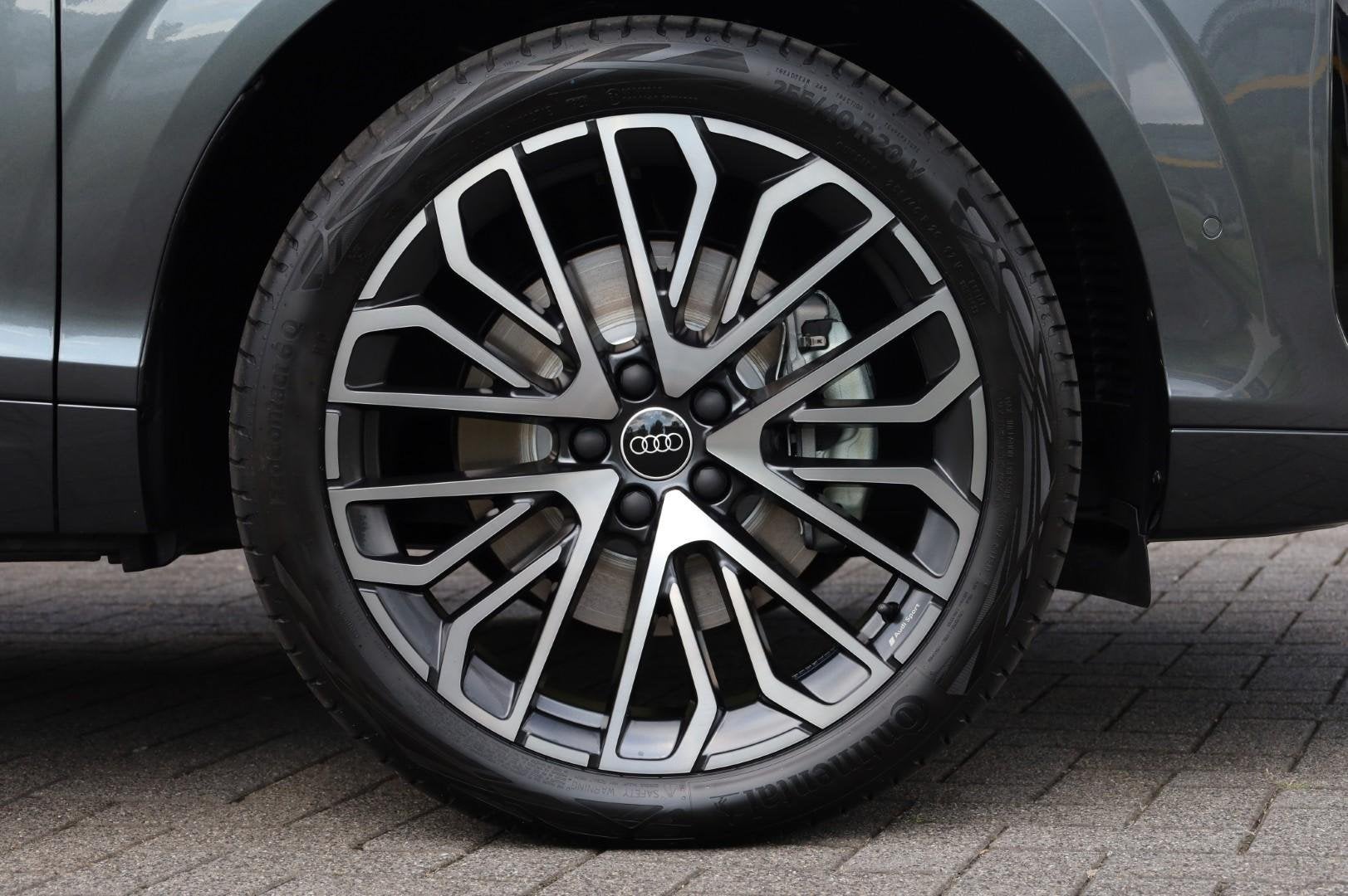 Audi Q3 Sportback e-hybrid SONOS l Rode stiksel l Pano l Mat, Auto's, Dealer onderhouden, 1800 kg, 4 cilinders, 150 min
