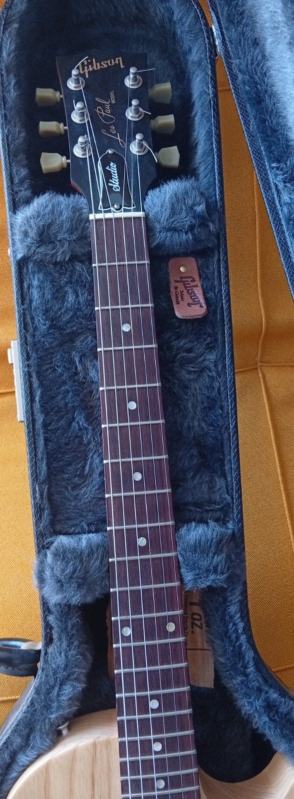 Foto 6 van Gibson les Paul Studio Swamp Ash Limited Edition