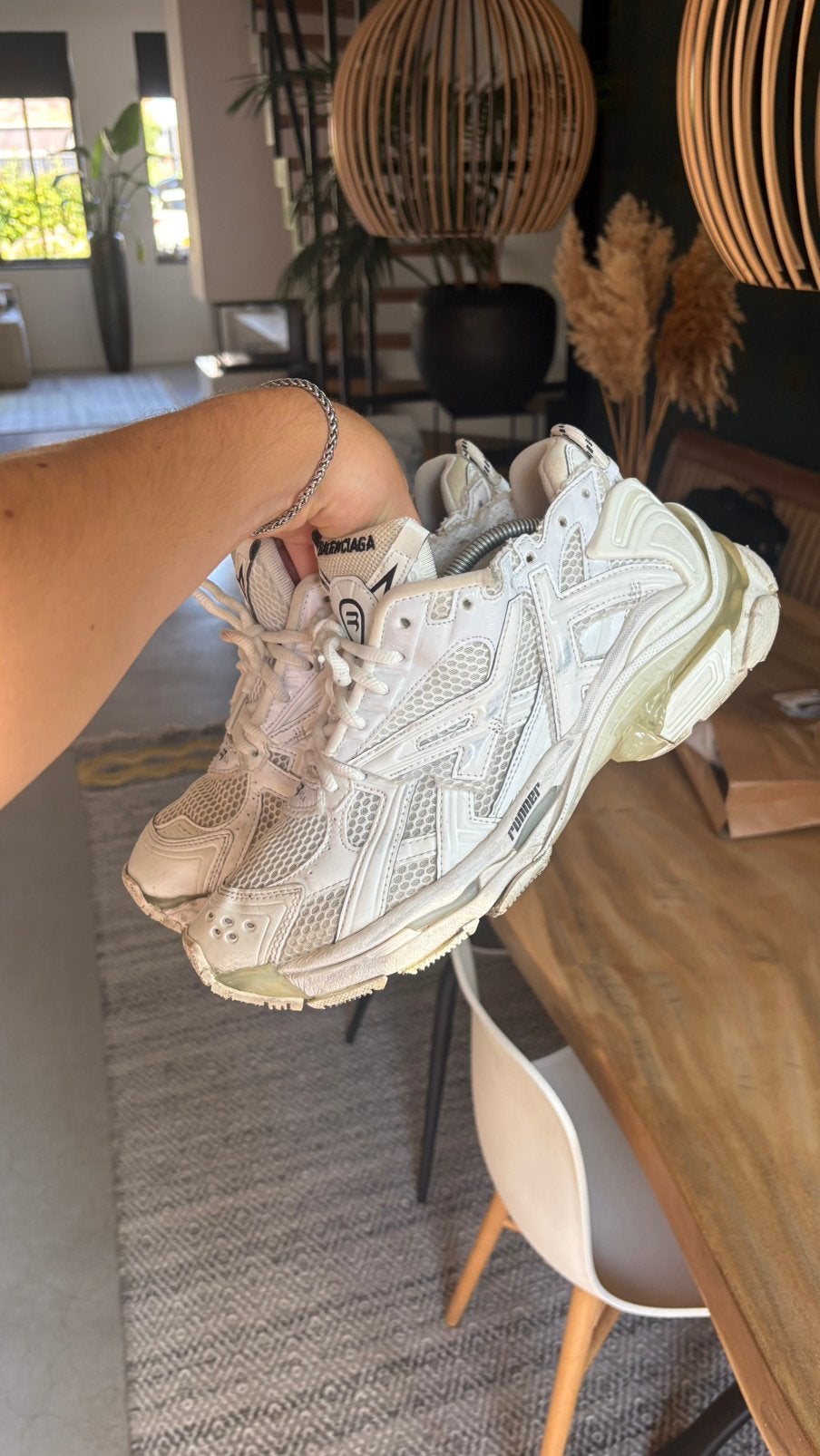 Balenciaga Runner 44, Kleding | Heren, Schoenen, Wit, Ophalen of Verzenden, Sneakers of Gympen, Gedragen