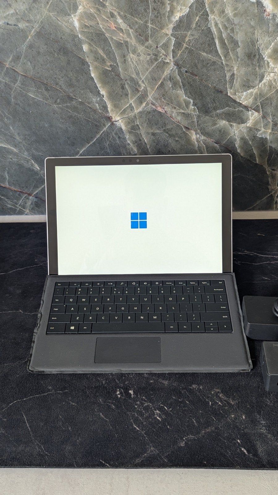 Microsoft Surface Pro 5 1796 met keyboard en dockingstation, Computers en Software, Windows Tablets, Ophalen of Verzenden, Zo goed als nieuw