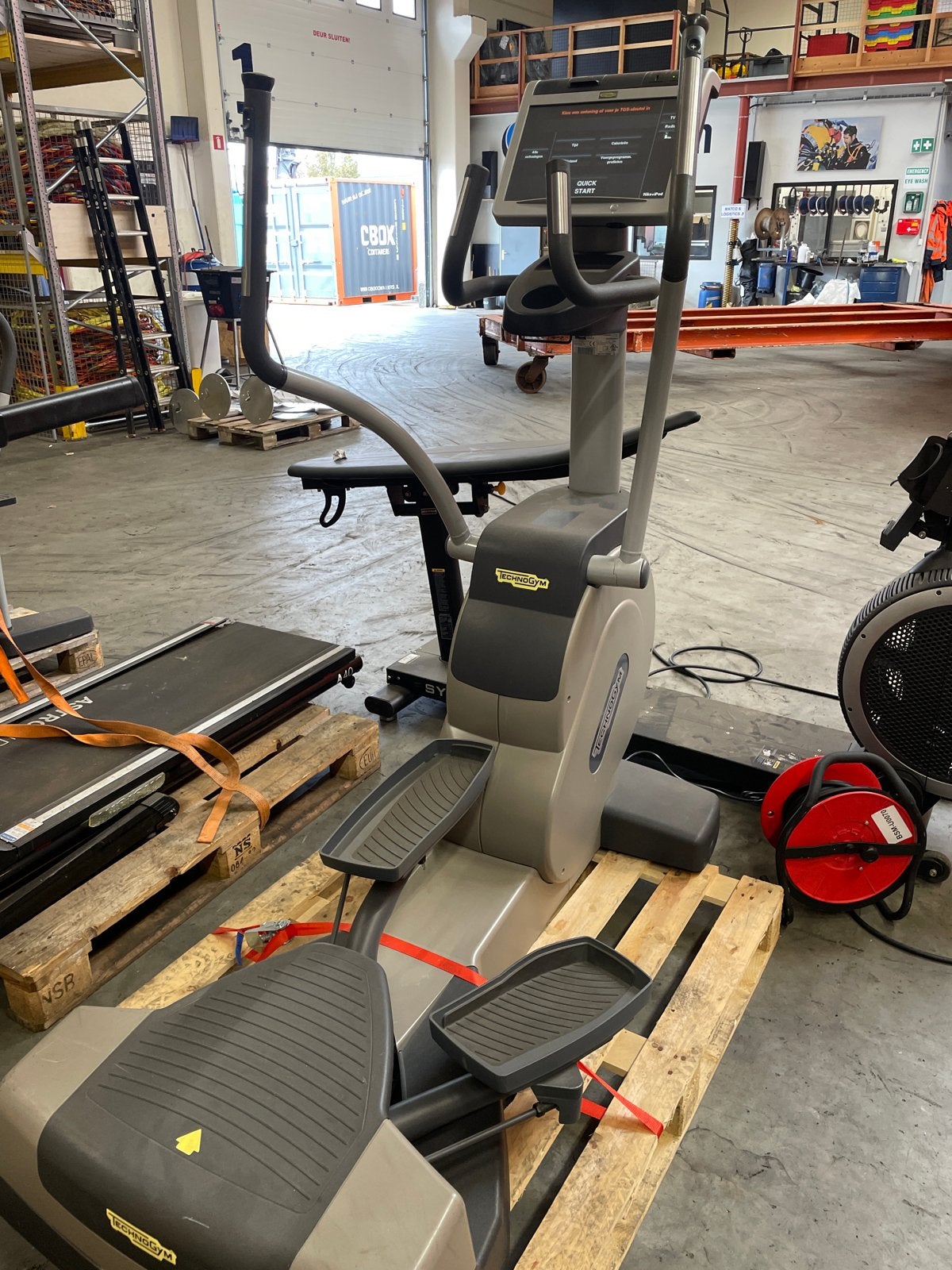 Technogym Excite+ 700 Crossover Lateral Trainer, Ophalen, Gebruikt, Armen, Crosstrainer