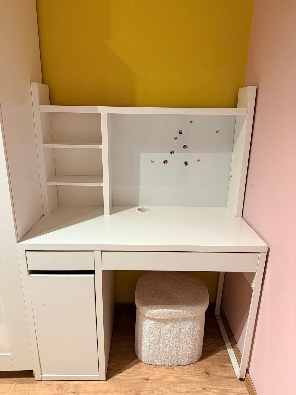 IKEA MICKE Bureau met opbouw en opbergruimte, Ophalen, Gebruikt, Met lades, Spaanplaat of MDF