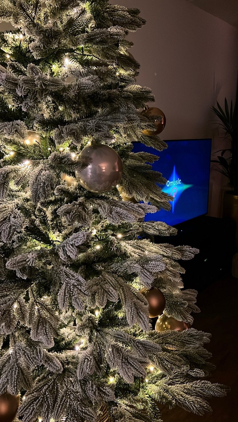 Praktisch nieuwe kerstboom, 215 cm hoog, Ophalen, Zo goed als nieuw
