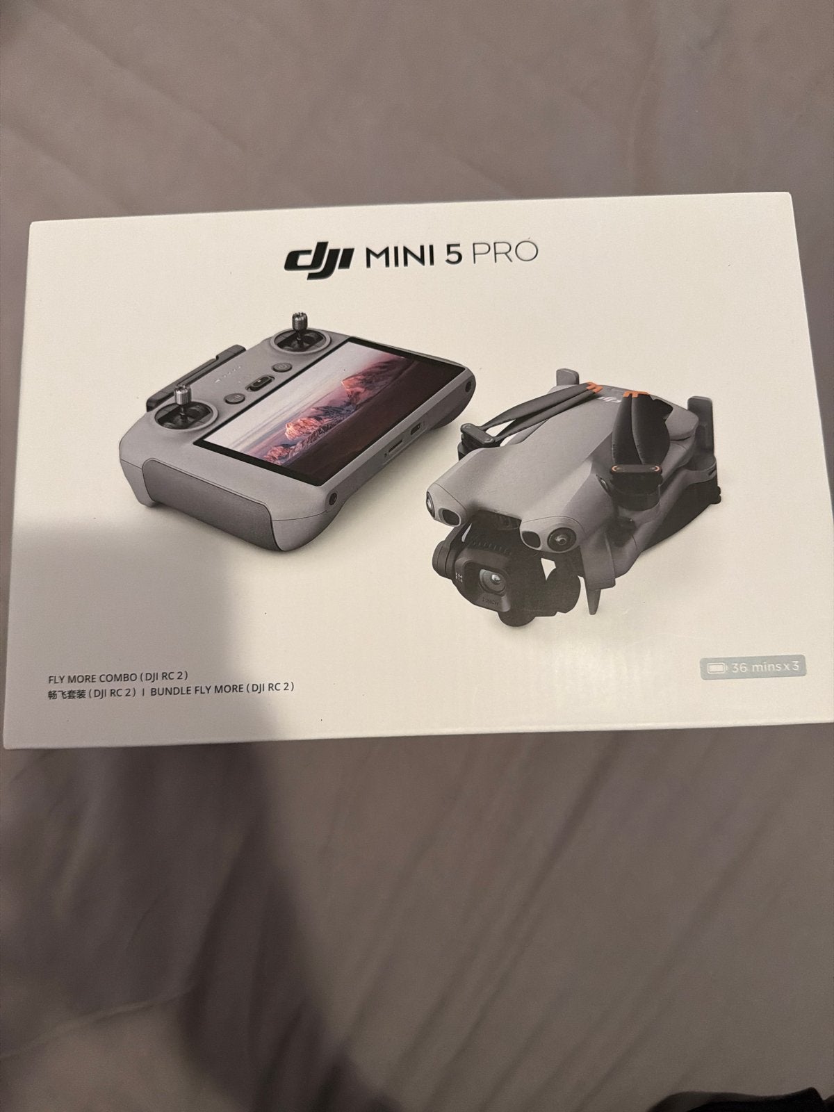 DJI Mini 5 Pro Fly More Combo (DJI RC 2) – Zo goed als nieuw, 30 tot 45 minuten, Cameradrone, Extra accu('s), 5 tot 10 kilometer