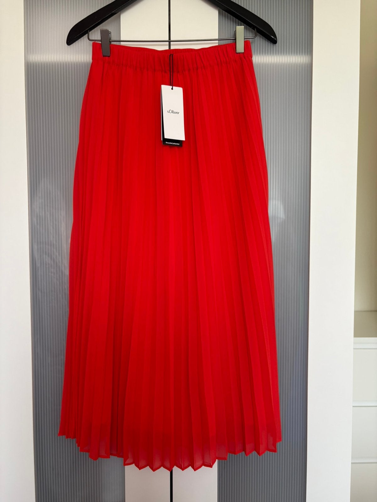 S.Oliver Black label plissé rode rok maat 36, nieuw, Kleding | Dames, Nieuw, Ophalen of Verzenden, Maat 36 (S), Rood