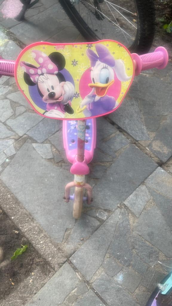 Roze kinderstep met Minnie Mouse en Katrien Duck, Fietsen en Brommers, Steps, Gebruikt, Gewone step, Ophalen of Verzenden